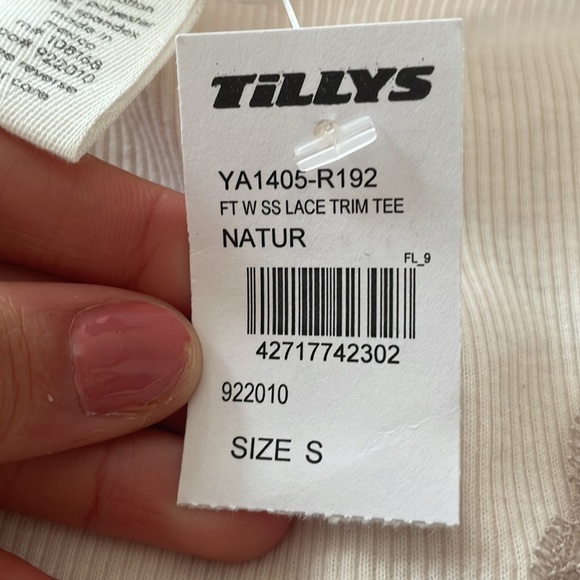 Pink with lace cropped low cut top - Picture 3 of 4